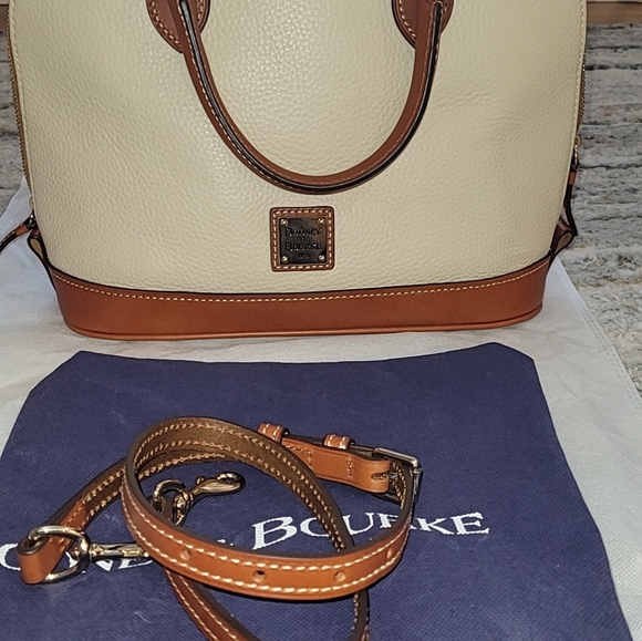 Dooney and Bourke handbag - Picture 3 of 5